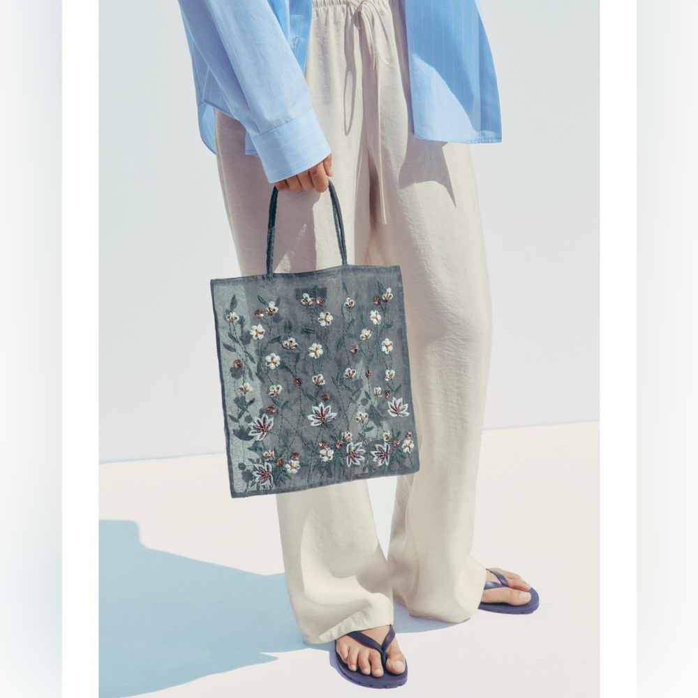 NWT ZARA EMBROIDERED FABRIC BAG